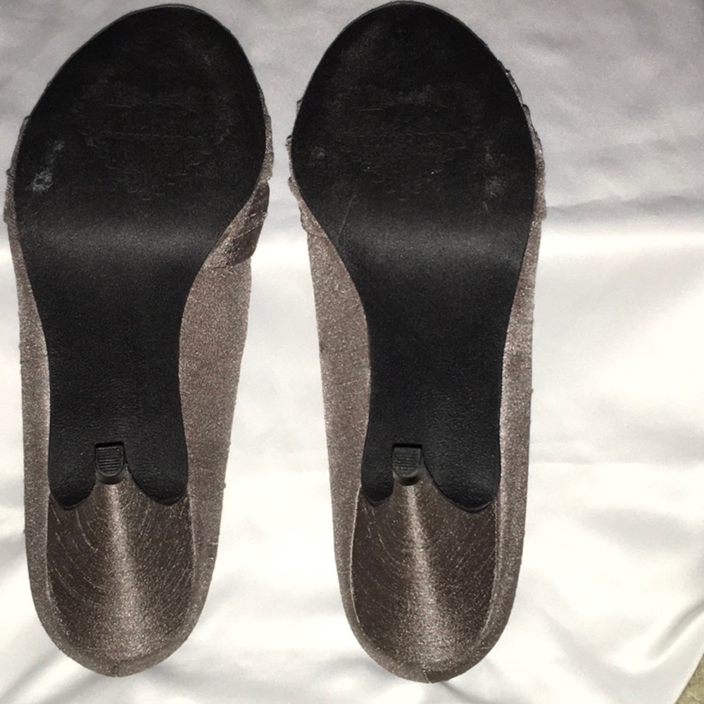 Shoes - Picture 5 of 5